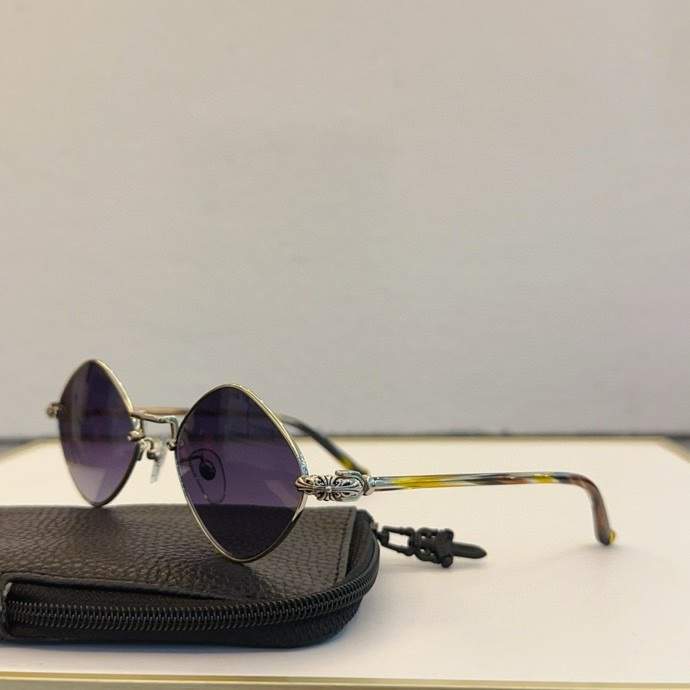 Picture of Chrome Hearts Sunglasses _SKUfw60675367fw